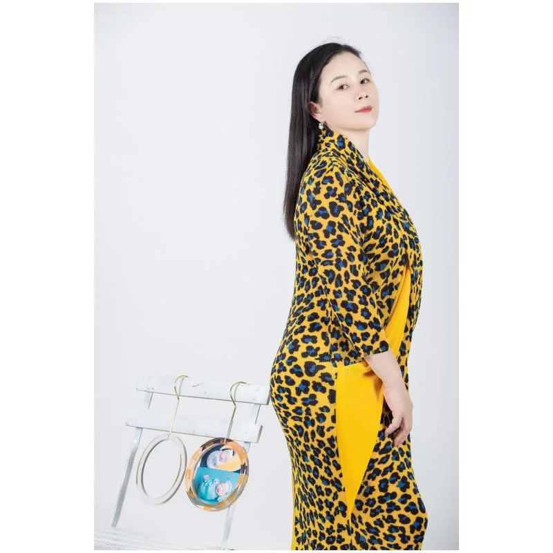 Tianbao Miyake Fold Women′s 2023 New Leopard Print Cross V-Neck Long Sleeve Temperament Slim Large Size Women′s Dress